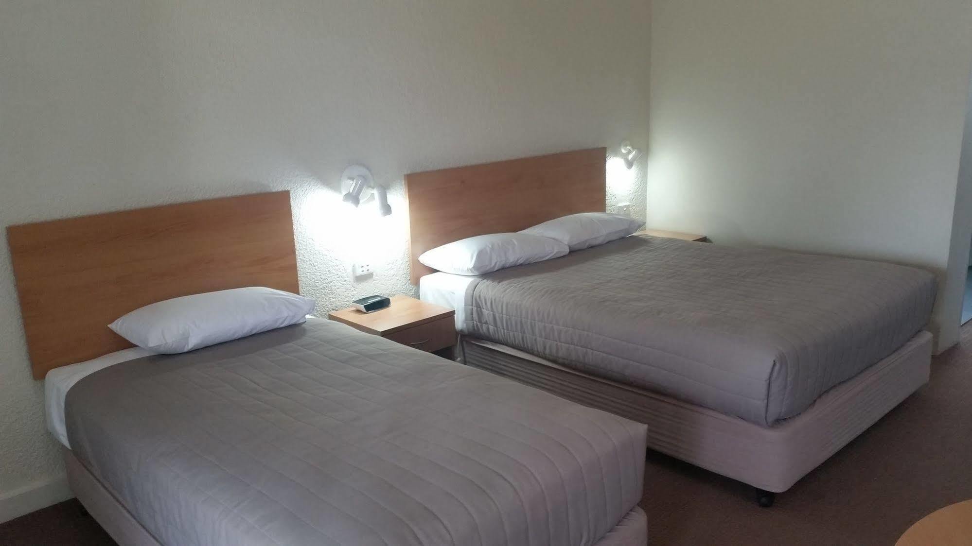 Boulevarde Motor Inn Wagga Wagga Esterno foto