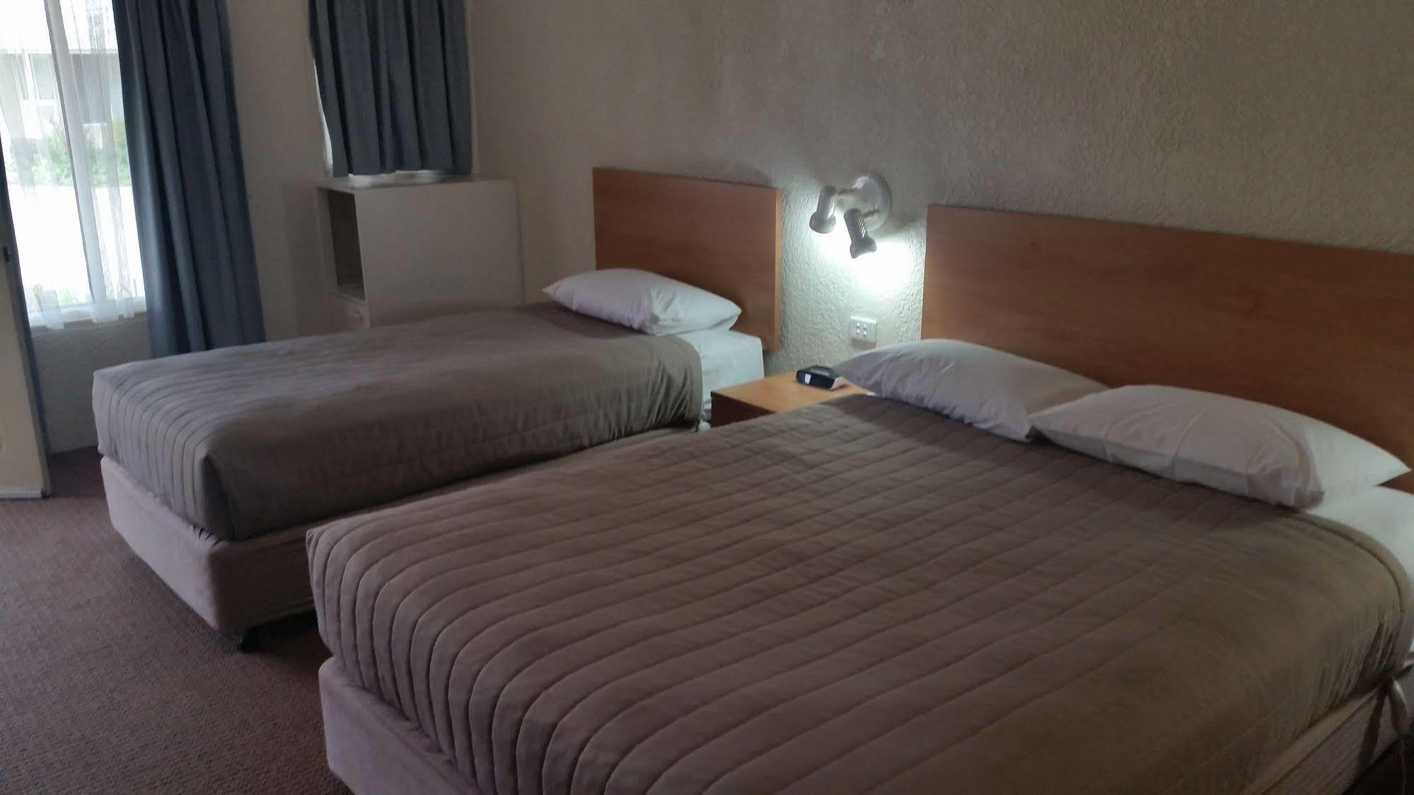 Boulevarde Motor Inn Wagga Wagga Esterno foto